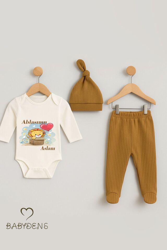 Ablasının Aslanı Yazılı 3’lü Bebek Takımı Uzun Kollu Çıtçıtlı Body,Fitilli Patikli Pantolon ve Şapka 3-6 Ay