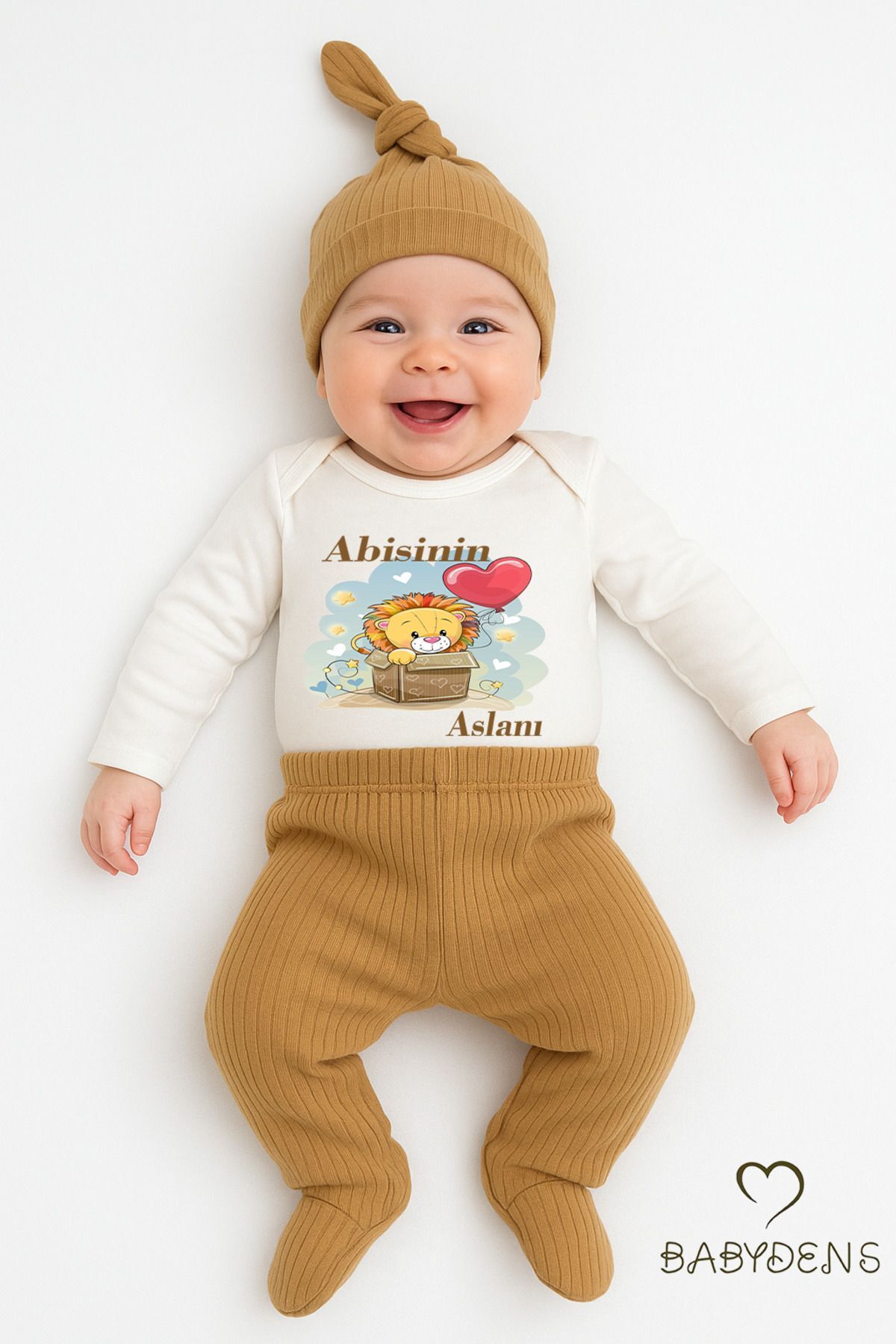 Abisinin Aslanı Yazılı 3’lü Bebek Takımı Uzun Kollu Çıtçıtlı Body,Fitilli Patikli Pantolon Şapka Set