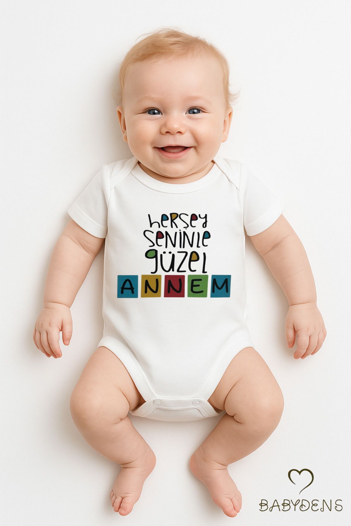 Her Şey Seninle Güzel Annem Yazılı Çıtçıtlı Bebek Body Tulum | %100 Pamuk Kısa Kollu Zıbın 03-24Ay