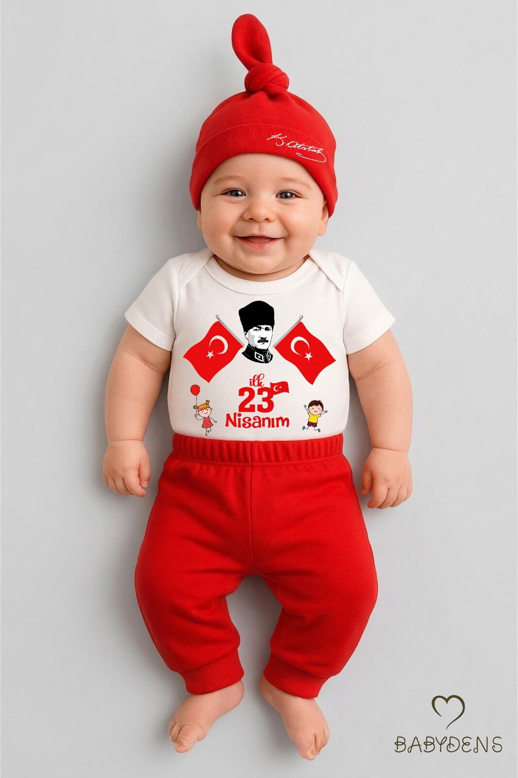 İlk 23 Nisan Bayramı Bebek Takımı Atatürk Baskılı %100 Pamuk Kısa Kollu Body Pantolon Şapka Seti