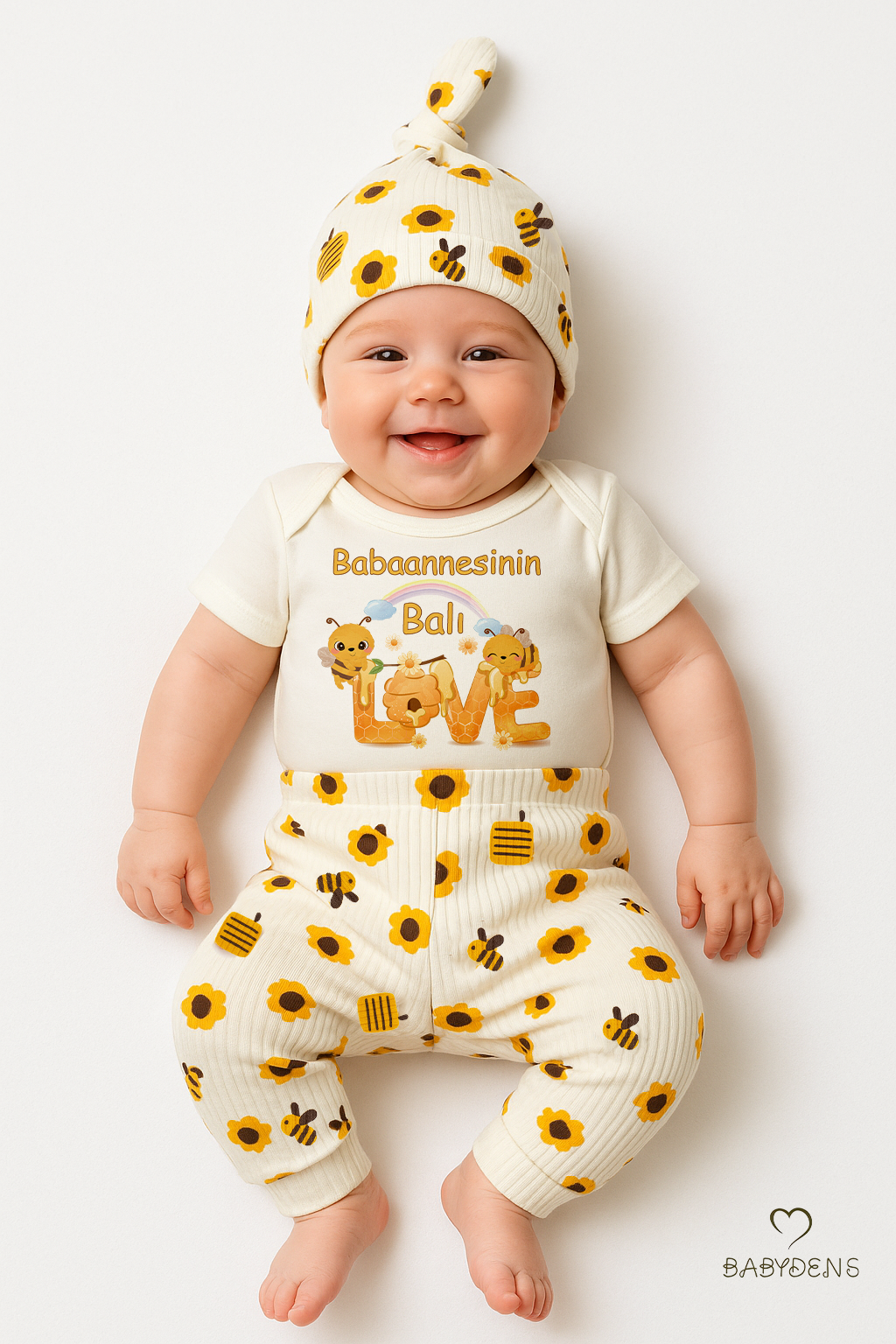 3’lü Yenidoğan Takım“Babaannesinin Balı”Baskı Kısa Kol Body Arı Çiçek Desenli Ribana Pantolon Bere