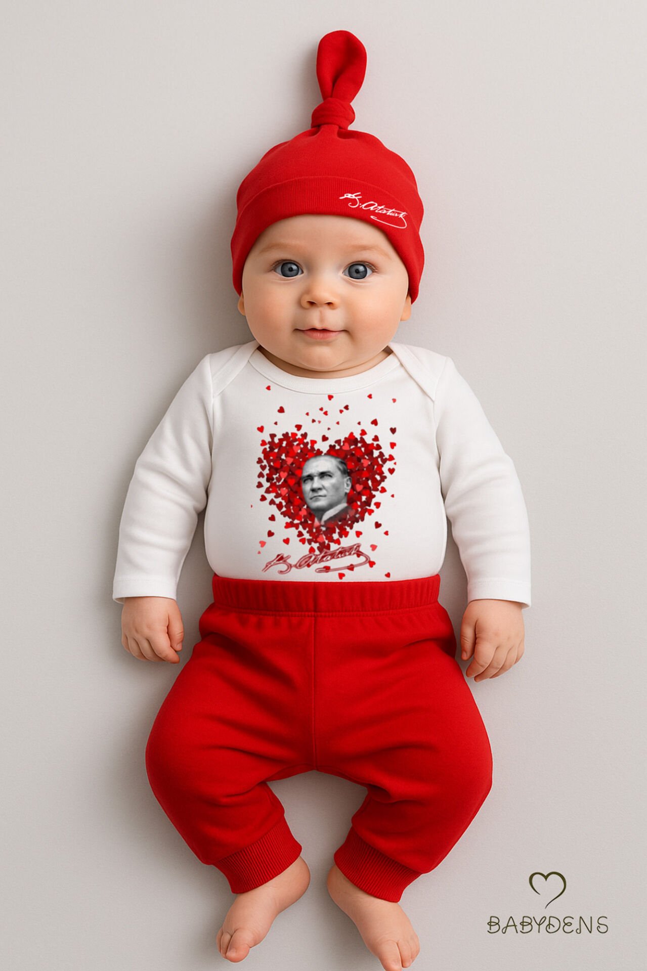Atatürk Temalı Uzun Kollu 3’lü Yenidoğan Bebek Takımı (Body + Pantolon + Bere) Kırmızı-Beyaz Pamuklu